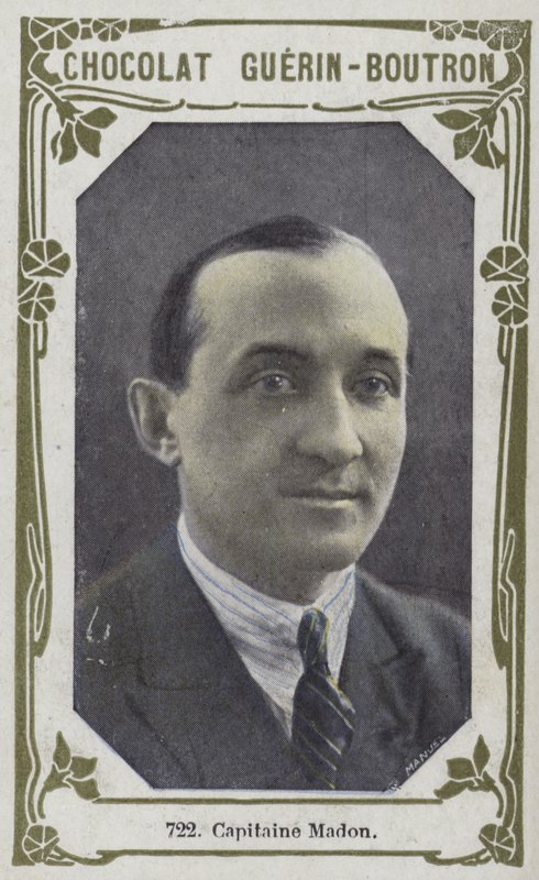 Captaine Madon (barevná fotografie) od French School