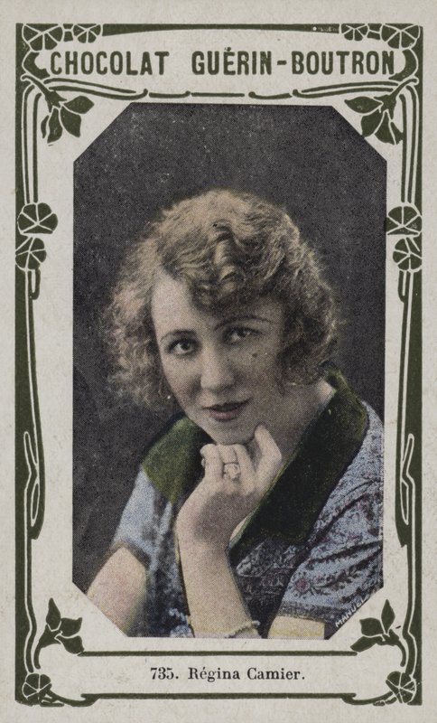 Regina Camier (barevná fotografie) od French School
