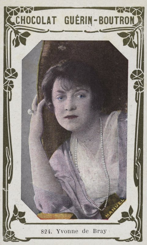 Yvonne de Bray (barevná fotografie) od French School