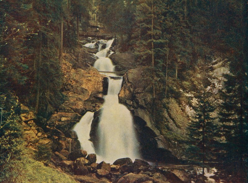 Vodopády Triberg, Černý les, Německo (barevné foto) od German Photographer