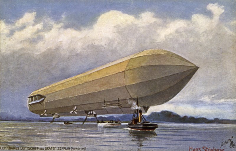 Vzducholoď Zeppelin startující z jezera od German School