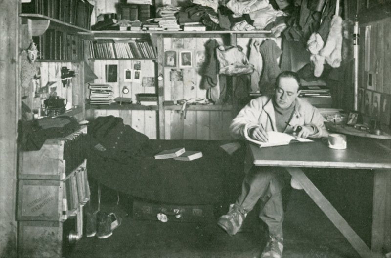 Kapitán Scott píše deník od Herbert Ponting
