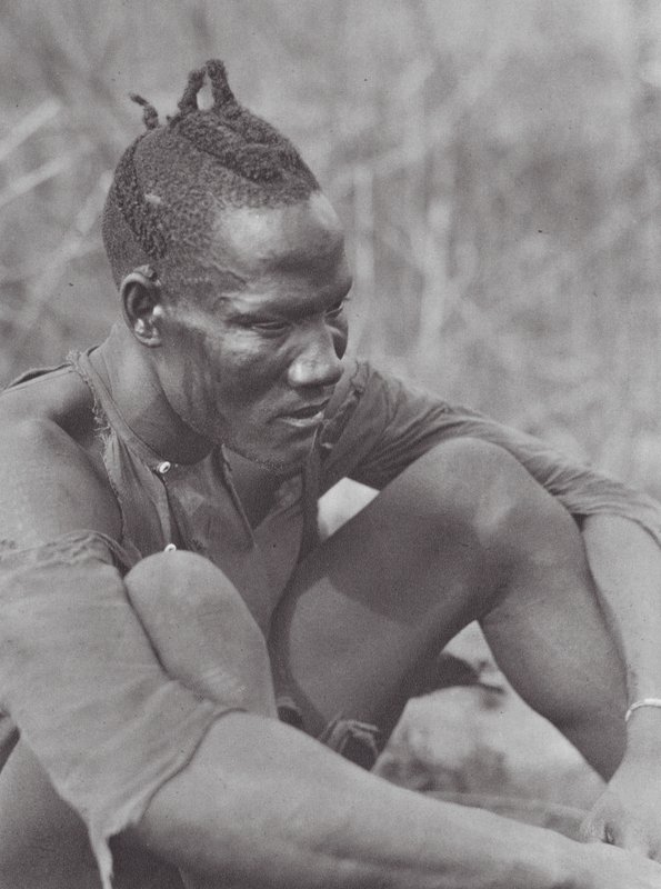 Afrika: Východní Džur (čb foto) od Hugo Adolf Bernatzik