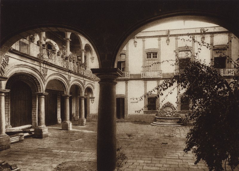 Mexiko: Hlavní město Mejico, Casa del Conde de Santiago (čb fotografie) od Hugo Brehme