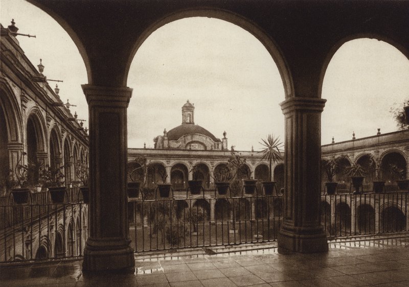 Mexiko: Hlavní město Mejico, Colegio de las Vizcainas (čb fotografie) od Hugo Brehme