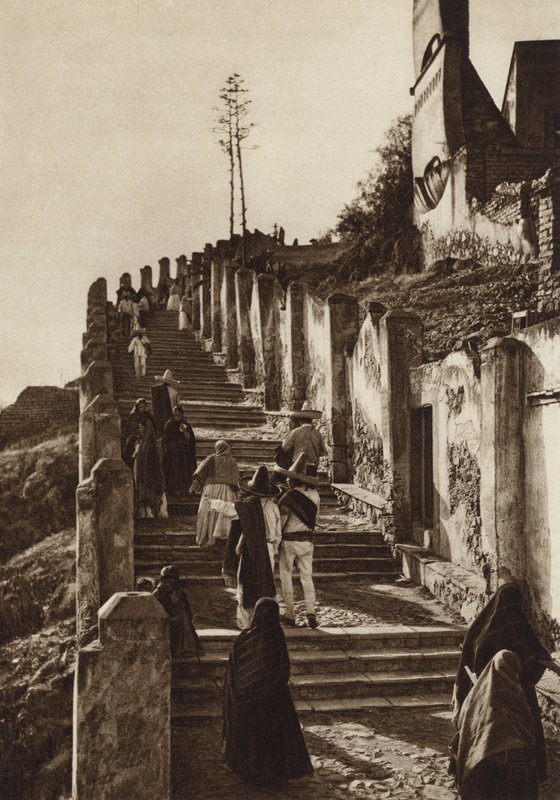 Mexiko: Guadalupe Hidalgo, výstup na kopec Tepeyacac (čb fotografie) od Hugo Brehme