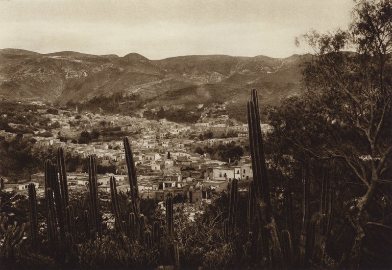 Mexiko: Guanajuato, Celkový pohled na vesnici (čb fotografie) od Hugo Brehme