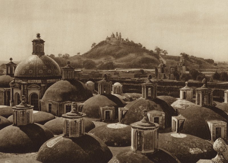 Mexiko: Piramide de Cholula (čb fotografie) od Hugo Brehme