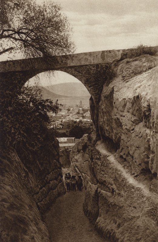 Mexiko: San Andres Chalchicomula, stát Puebla (čb fotografie) od Hugo Brehme