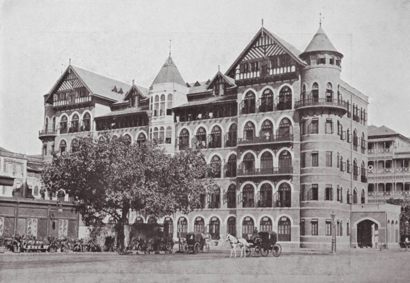 Bombaj / Bombaj: Obytné prostory Royal Bombay Yacht Clubu (č/b fotografie) od Indian photographer