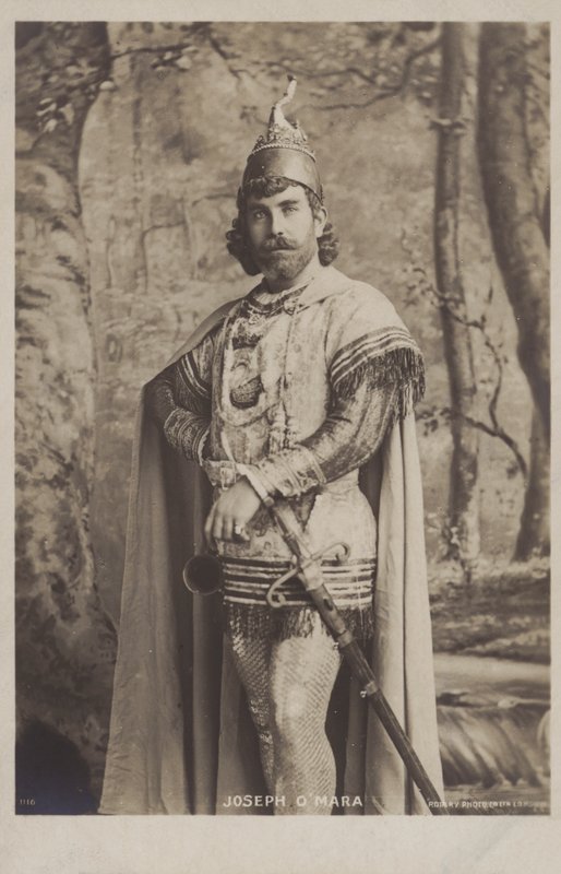 Joseph OMara , irský tenor od Irish Photographer