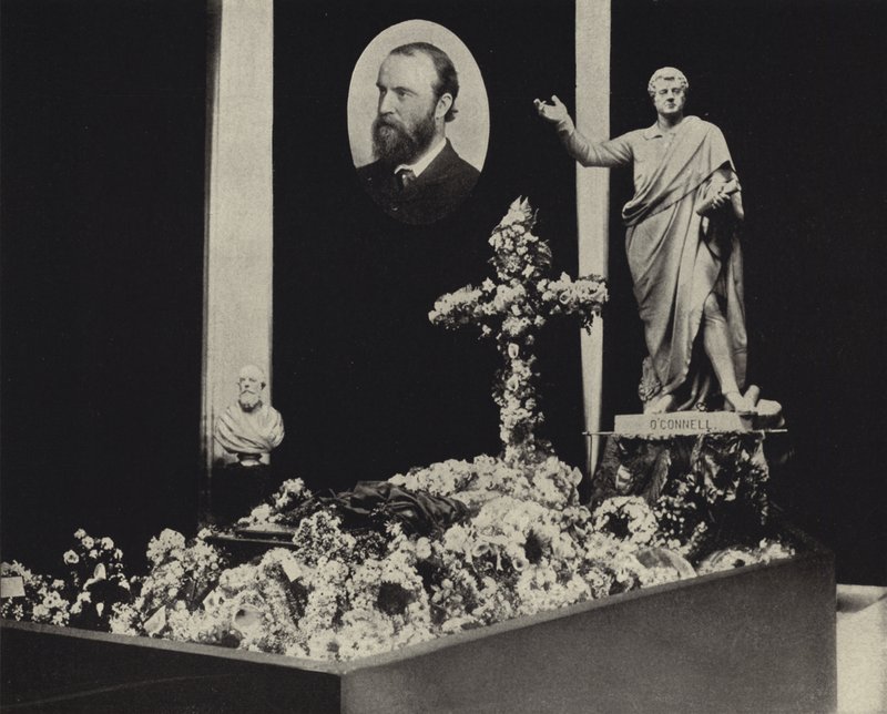 Parnell ležící ve státě, Dublin (černobílá fotografie) od Irish Photographer