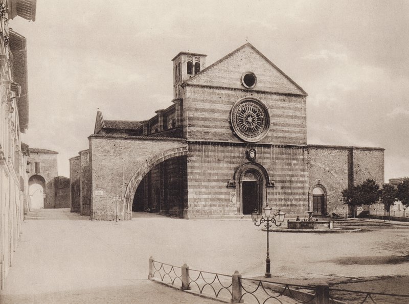 Assisi: Kostel a klášter S Chiara, Filippo da Campello (černobílá fotografie) od Italian Photographer