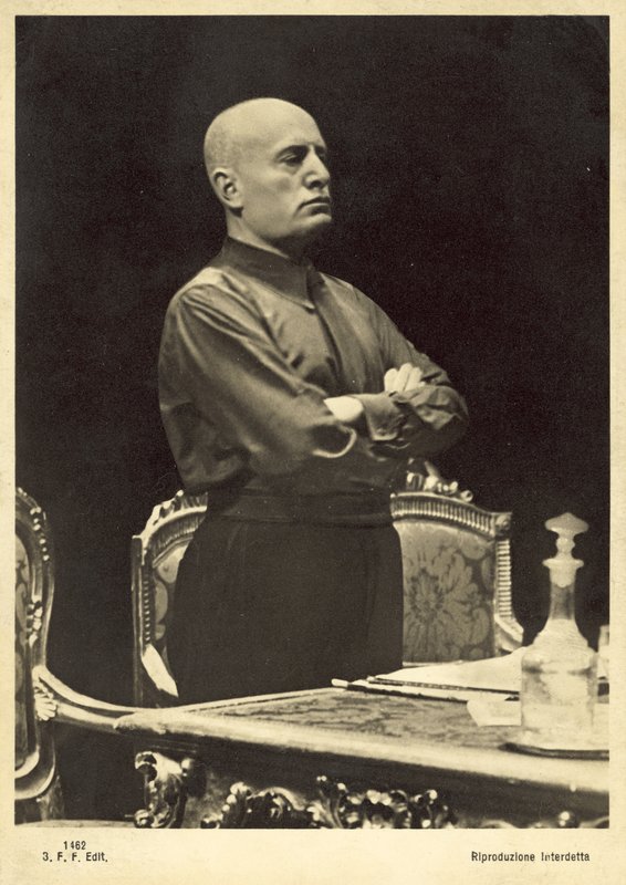 Benito Mussolini (černobílá fotografie) od Italian Photographer