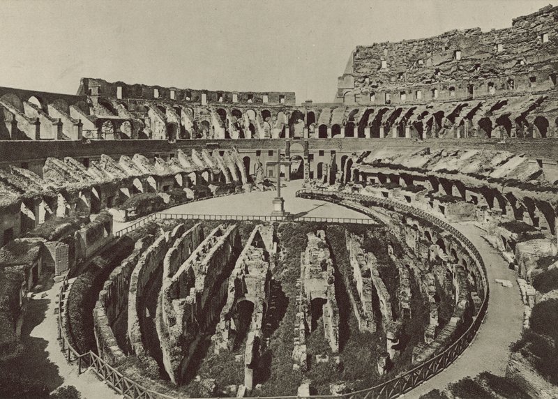 Flaviův amfiteátr nebo Koloseum s novými vykopávkami od Italian Photographer