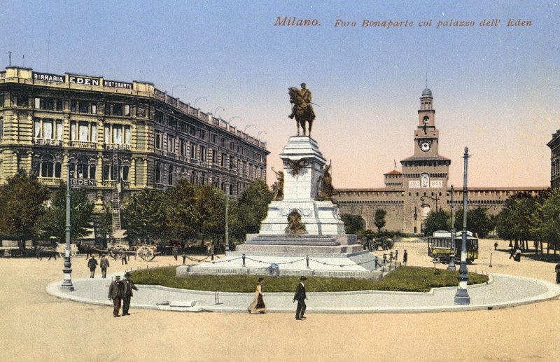 Milán, Itálie, Foro Bonaparte, Palazzo Dell Eden od Italian Photographer