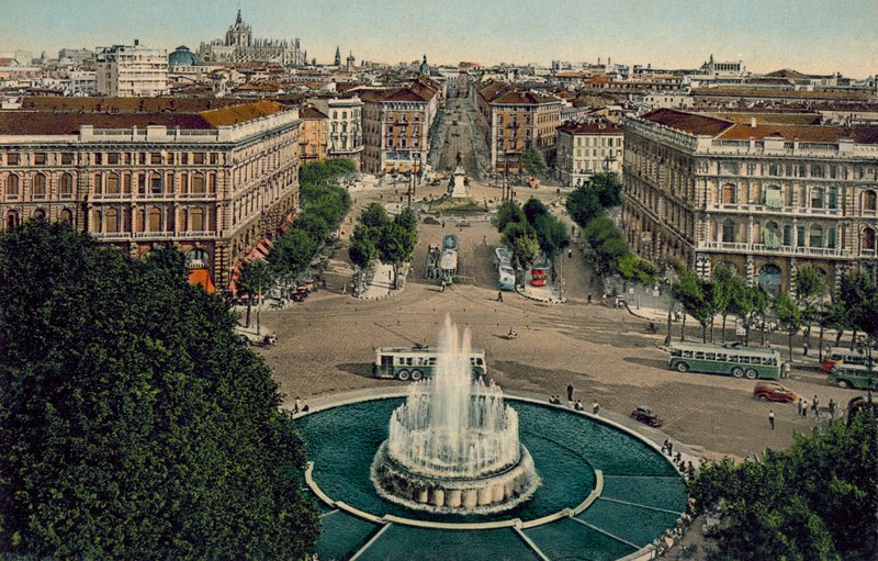 Milano / Milán: Panorama z hradu (barevné foto) od Italian Photographer