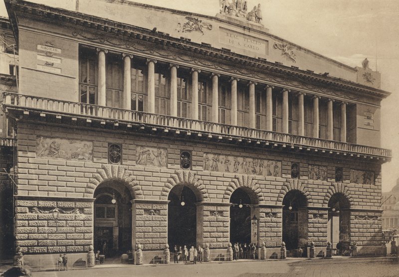 Neapol: Divadlo Facciata S Carlo (č/b foto) od Italian Photographer