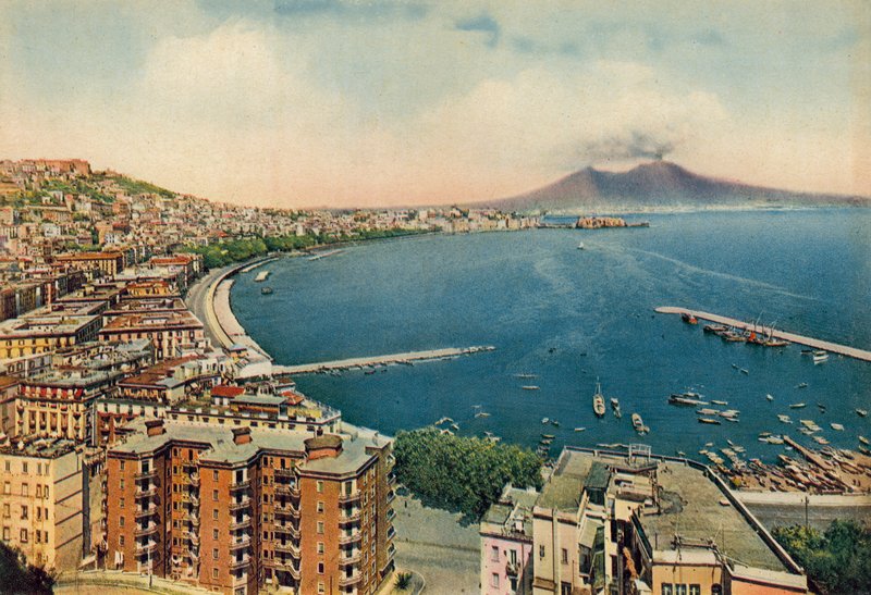 Neapol / Napoli: Panorama a Vesuv (barevné foto) od Italian Photographer