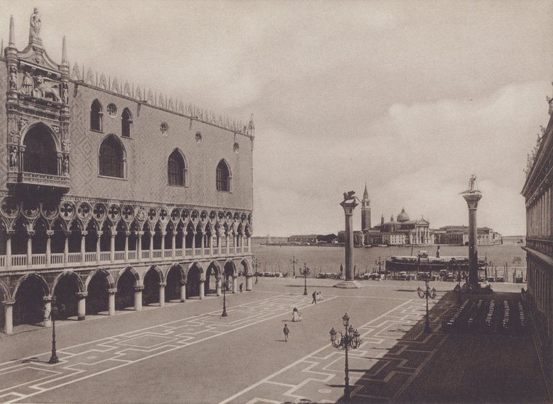 Piazzetta (černobílá fotografie) od Italian Photographer