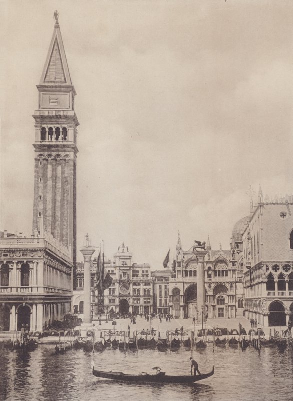 Piazzetta Dal Mare (černobílá fotografie) od Italian Photographer