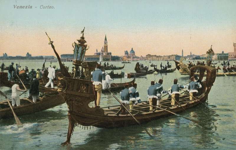 Průvod v benátském kanálu (barevné foto) od Italian Photographer