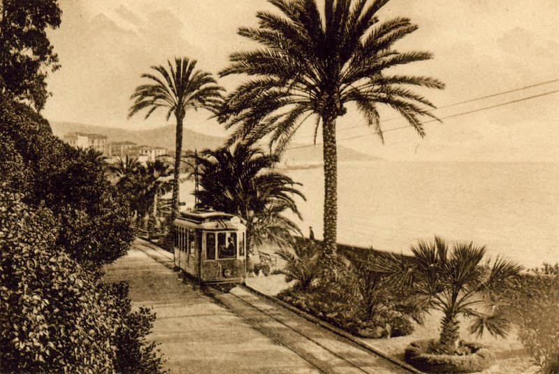 Sanremo, The Promenade (černobílá fotografie) od Italian Photographer