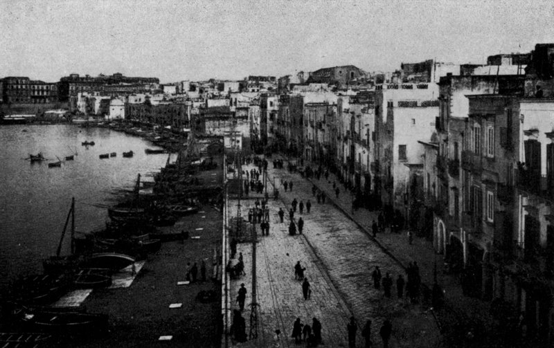 Taranto, Staré město, Panorama (černobílá fotografie) od Italian Photographer