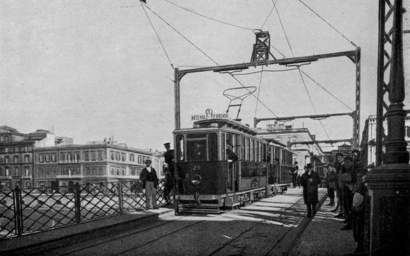 Taranto, Swing bridge (černobílá fotografie) od Italian Photographer