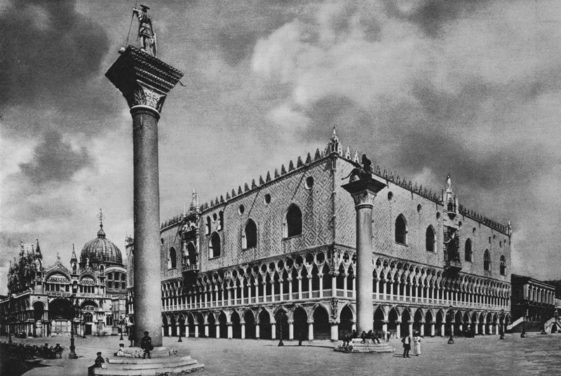 Benátky, Dóžecí palác (černobílá fotografie) od Italian Photographer
