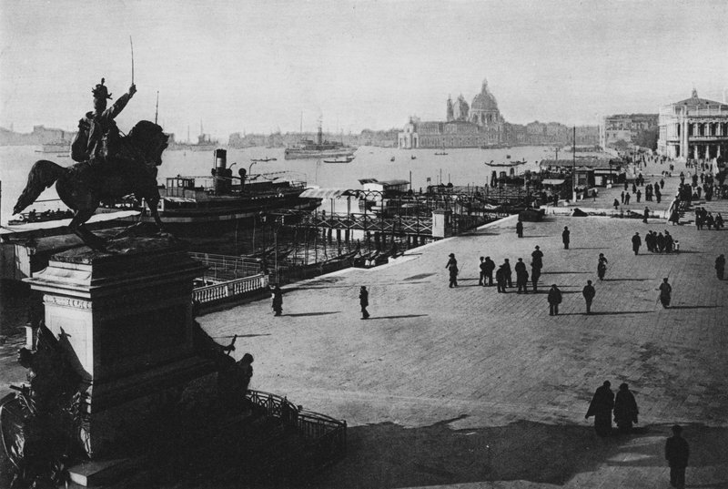 Benátky, Riva degli Schiavoni (černobílá fotografie) od Italian Photographer