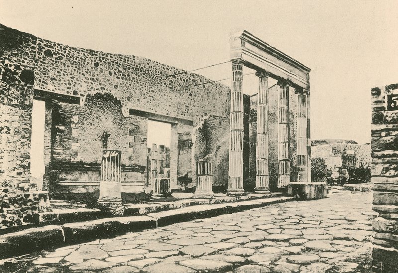 Vchod do trojúhelníkového fóra tak, jak je (hlubotisk) od Italian School