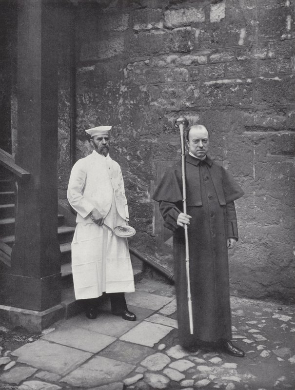 Házení palačinek ve Westminsterské škole, přinášení palačinky od J. Benjamin Stone