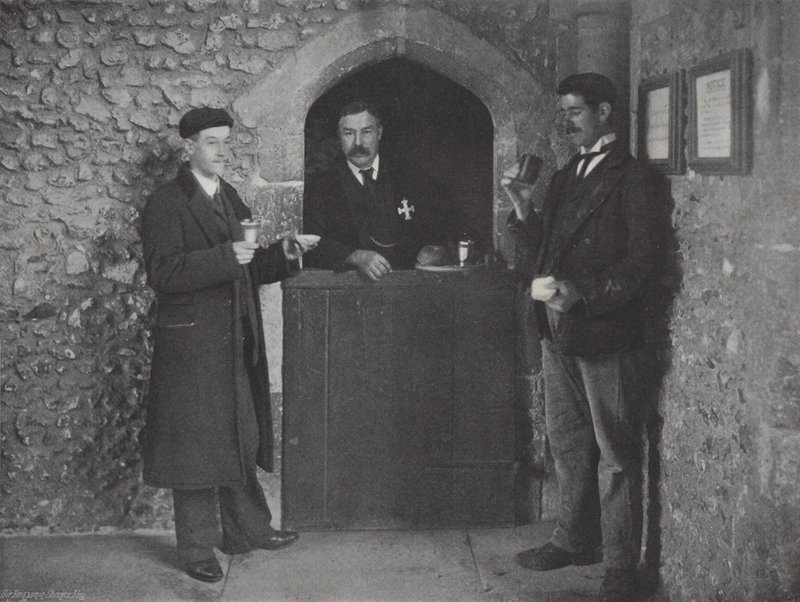 The Wayfarers Dole, Winchester od J. Benjamin Stone