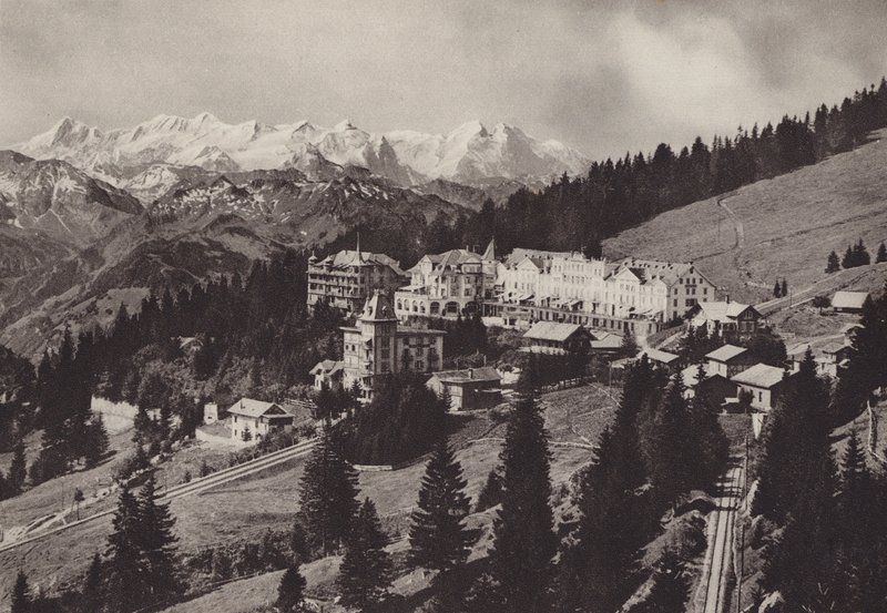Grand Hotel, Rigi Kaltbad, který se nachází u zubačky Vitznau Rigi Kulm (černobílá fotografie) od Jean Gaberell