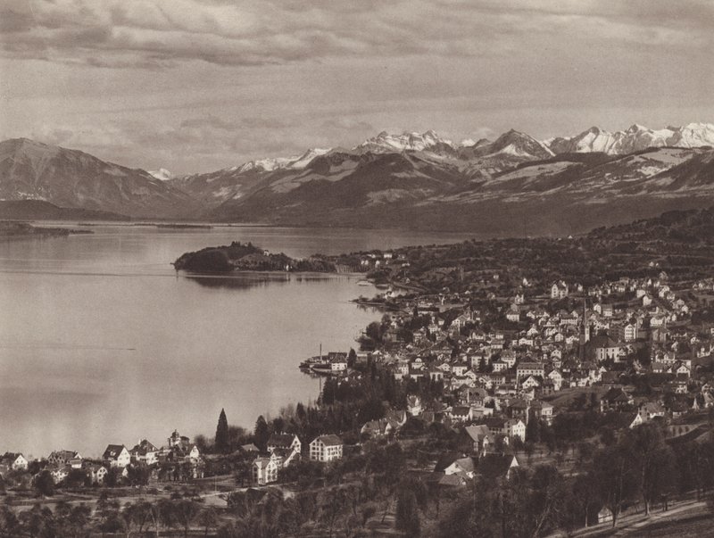 Švýcarsko: Curyšské jezero, Horgen, Au a Alpy (černobílé foto) od Jean Gaberell