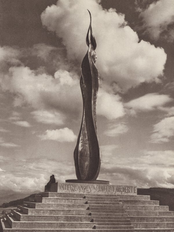 Švýcarsko: Válečný památník na Forch, poblíž Curychu (č/b foto) od Jean Gaberell