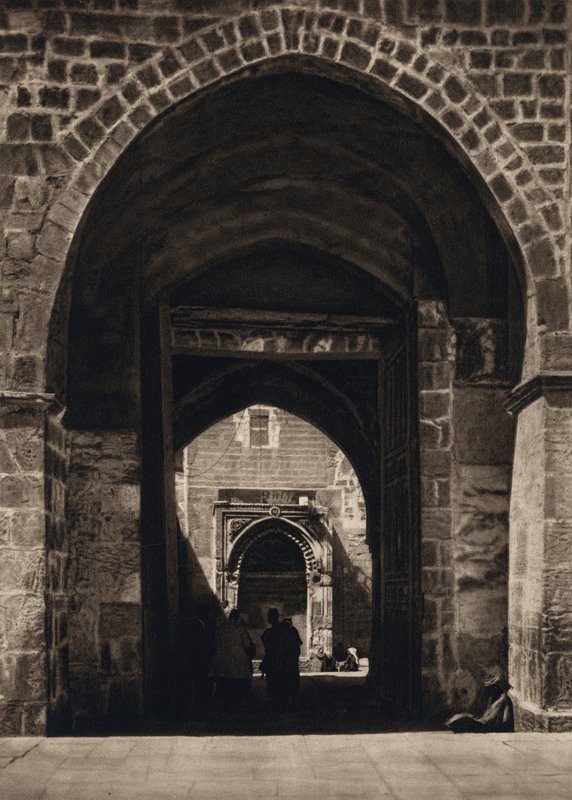 Jeruzalém, vchod do chrámu (č/b foto) od Karl Grober