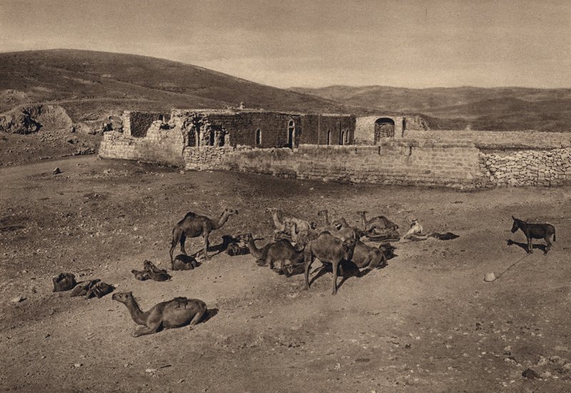 Khan, scéna z podobenství o milosrdném Samaritánovi (černobílá fotografie) od Karl Grober