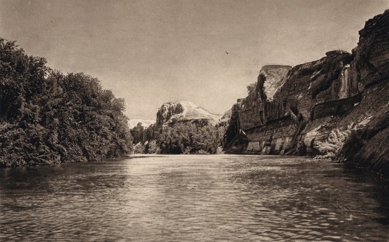 Strmý břeh Jordánu (černobílá fotografie) od Karl Grober