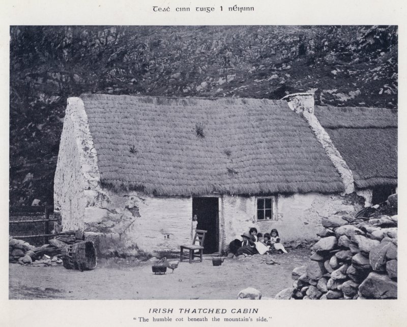 Irská došková kabina (černobílá fotografie) od Karl Karlovich Piratsky