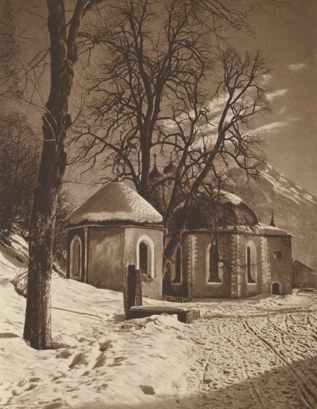 Loretánská kaple u Oberstdorfu; Loretto kaple u Oberstdorfu (černobílá fotografie) od Kurt Hielscher