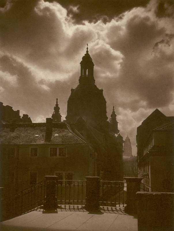 Drážďany, Frauenkirche (černobílé foto) od Kurt Hielscher