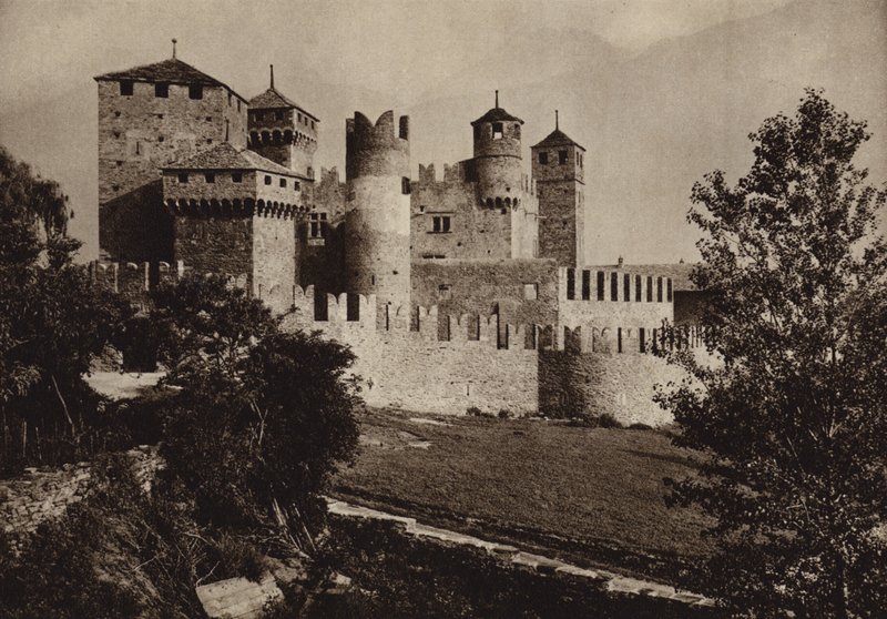 Itálie: Castello Fenis, Val d