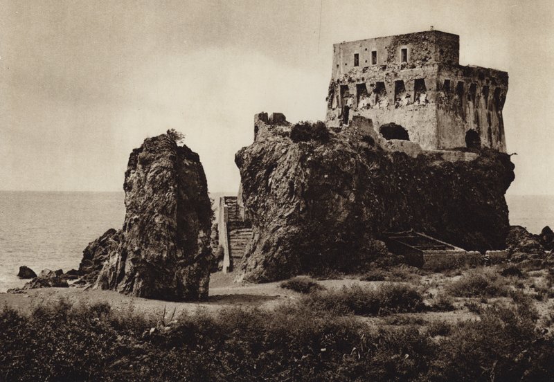 Itálie: Castello Praia a Mare, Kalábrie (černobílá fotografie) od Kurt Hielscher