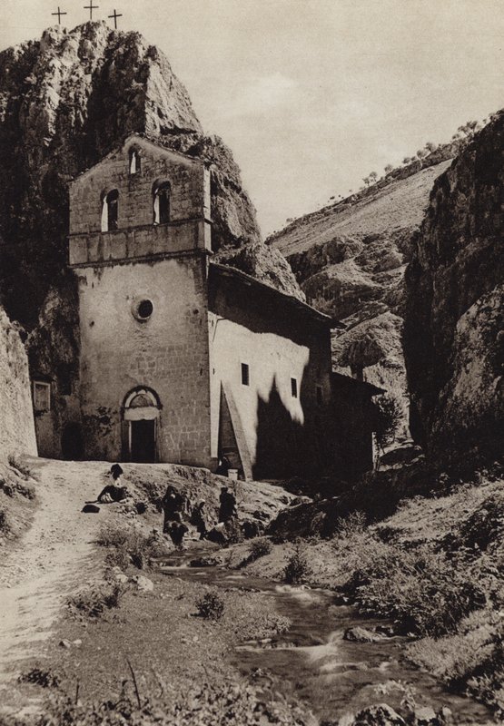 Itálie: Val di Rajale, Abruzzi (černobílá fotografie) od Kurt Hielscher