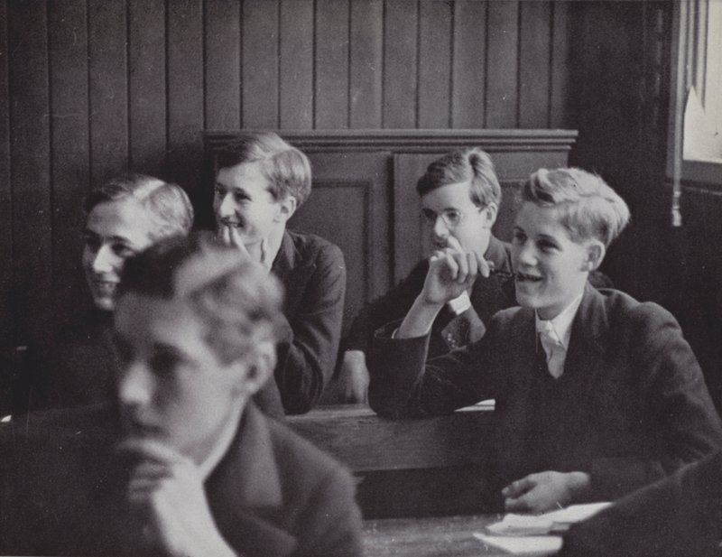 Lehčí stránka učení, divize v New Schools, Eton (č/b foto) od Laszlo Moholy Nagy