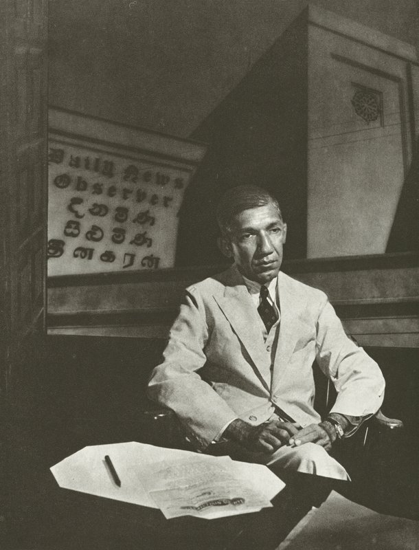 D R Wijewardene, Esq (černobílá fotografie) od Lionel Wendt