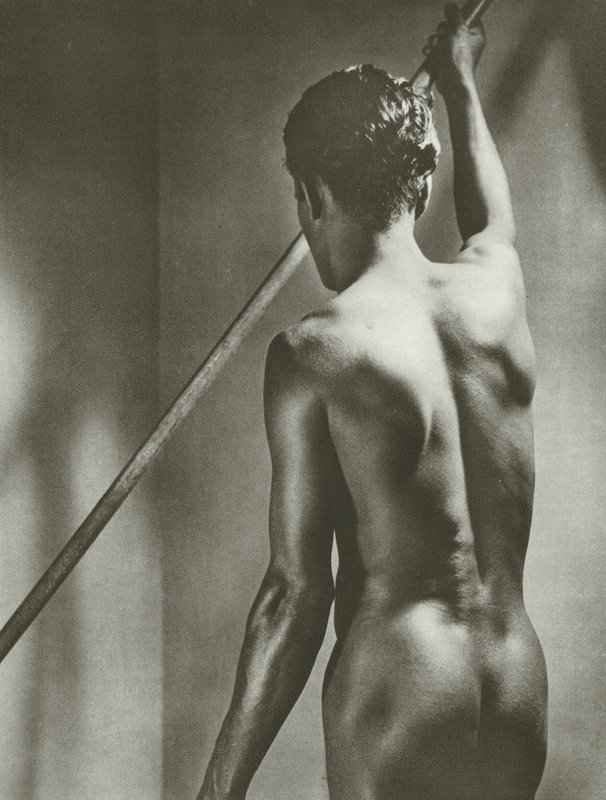 Torzo Ramana (černobílá fotografie) od Lionel Wendt