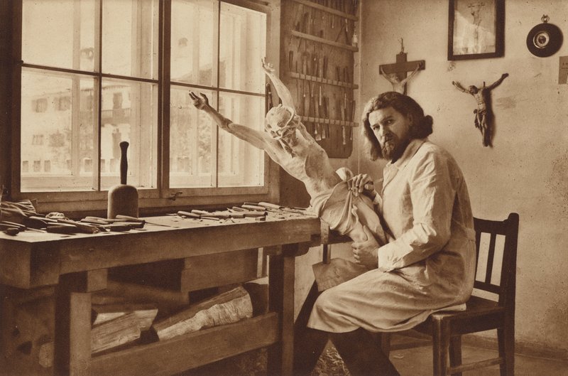 Dílna řezbářů v Oberammergau, Alois Lang, představitel Krista v pašijové hře 1930 od Otto Ballerstedt